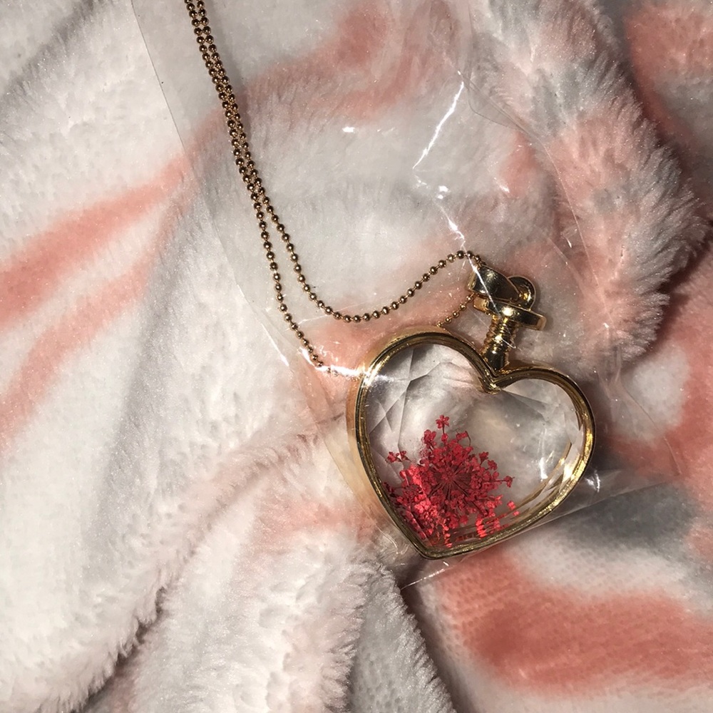 NWT Gold Red Flower Pedals Long Necklace